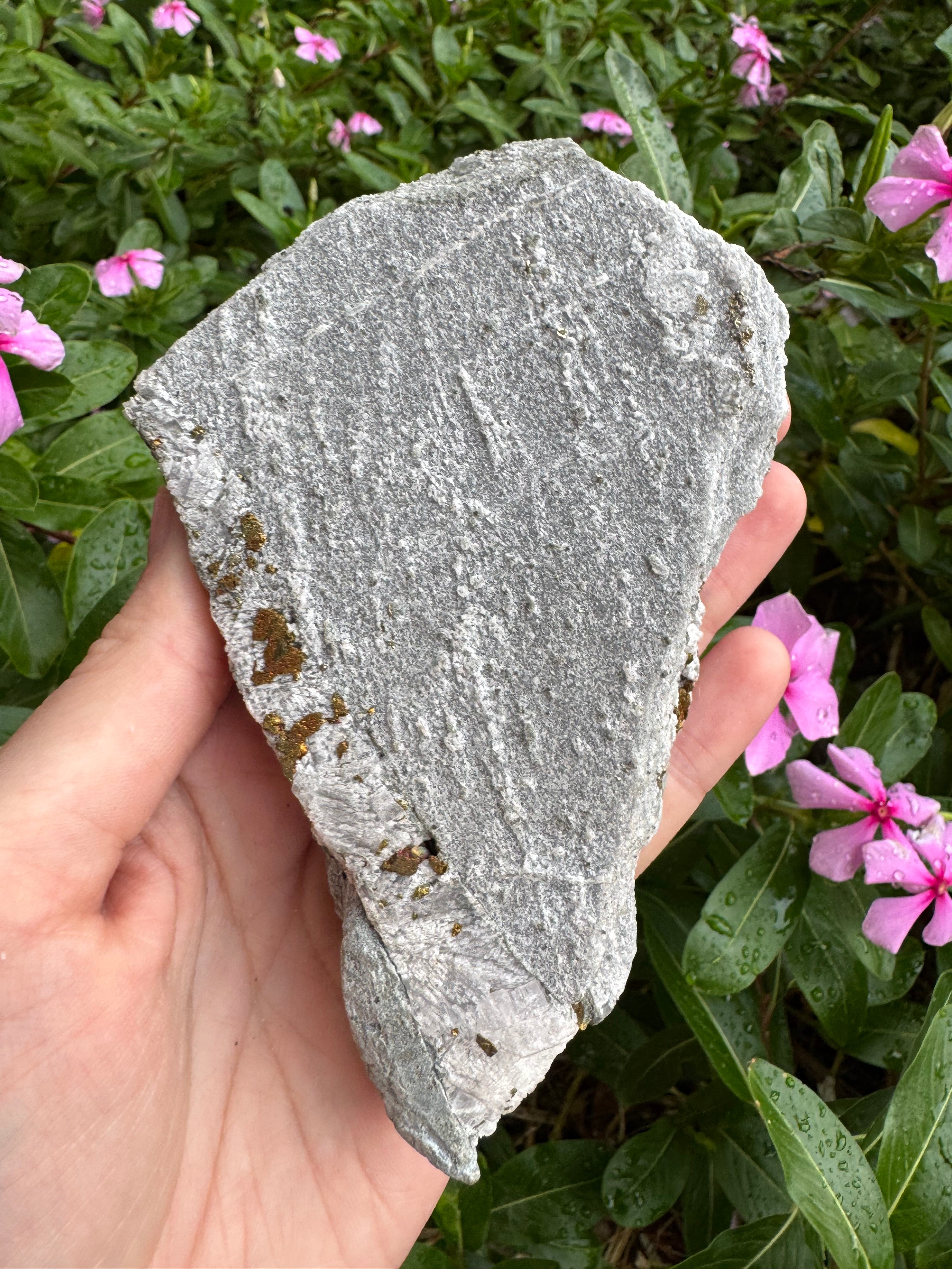 Chalcopyrite + UV Mangano Calcite Specimen