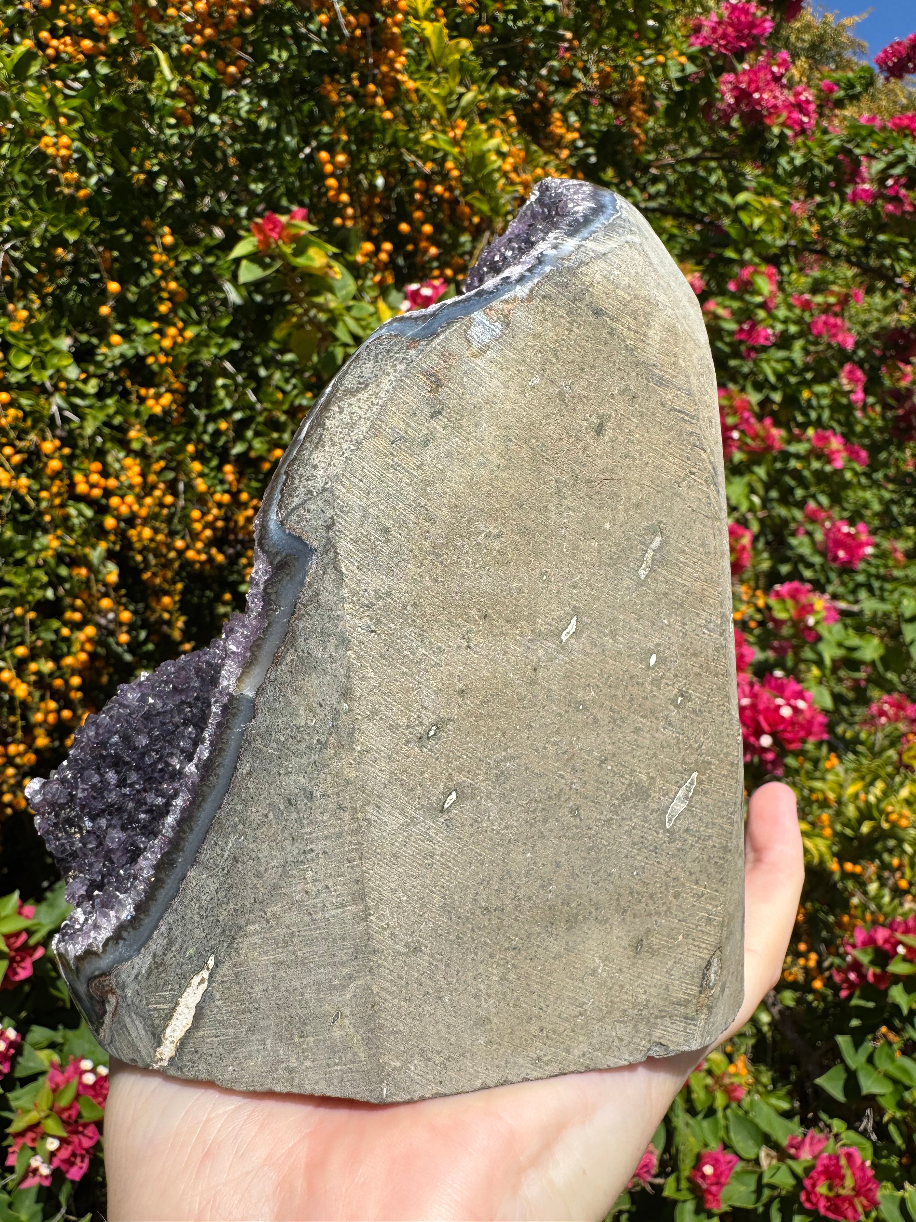 Amethyst Druzy Standing Geode
 - 2.362kg