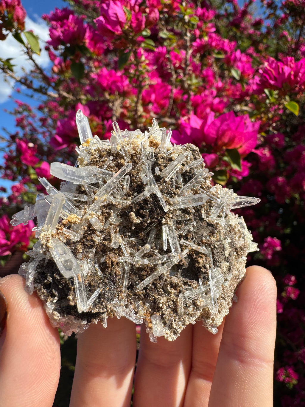 Racimo de cuarzo lemuriano con recubrimiento de dolomita — Colombia