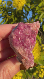Spécimen de calcite cobaltifère avec inclusions d'émeraude | Qualité AAA